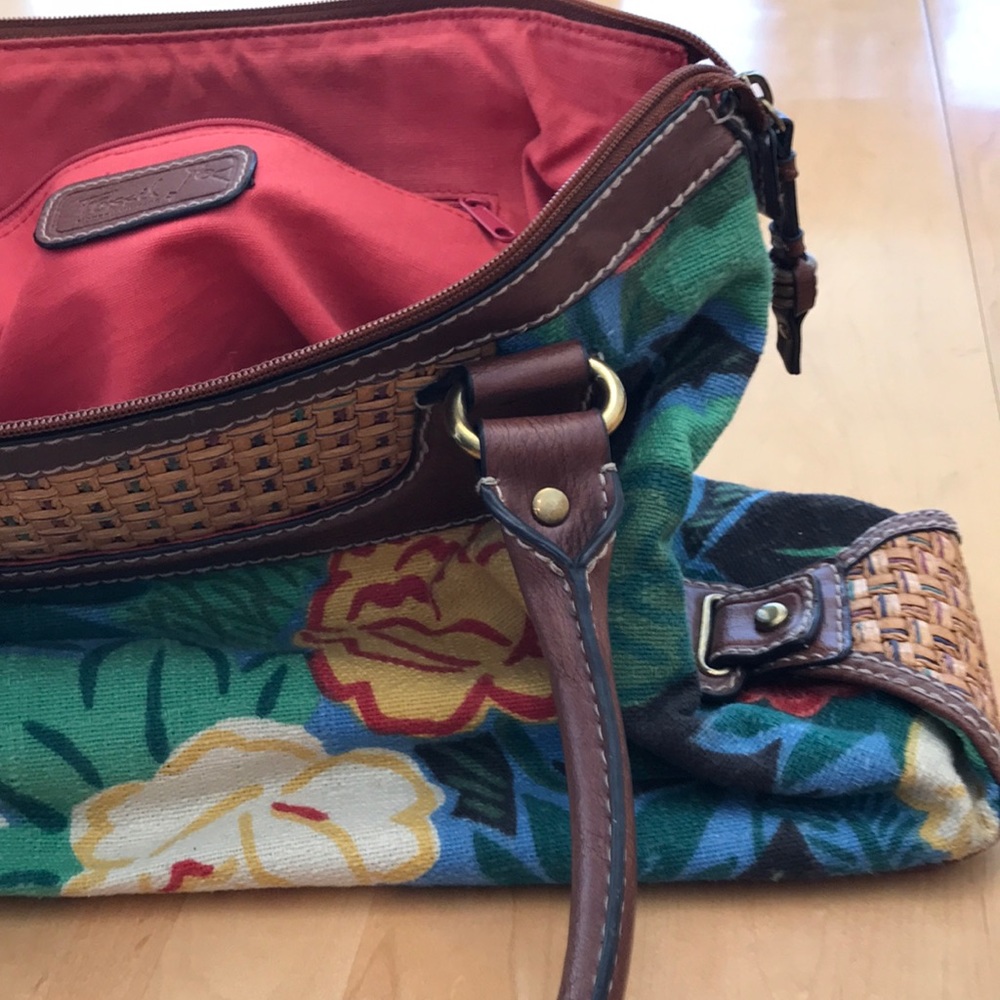 NEW FOSSIL Modern Vintage FLORAL/Leather PURSE